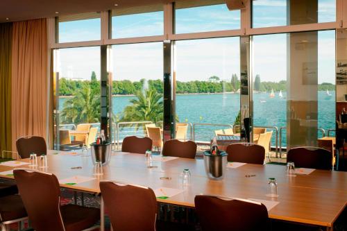Courtyard by Marriott Hannover Maschsee - image 4