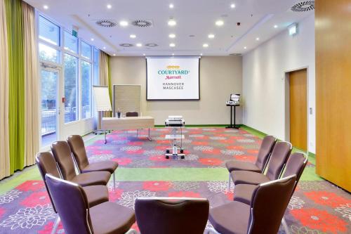 Courtyard by Marriott Hannover Maschsee - image 7