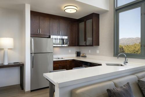 Residence Inn by Marriott Los Angeles Pasadena/Old Town - image 7