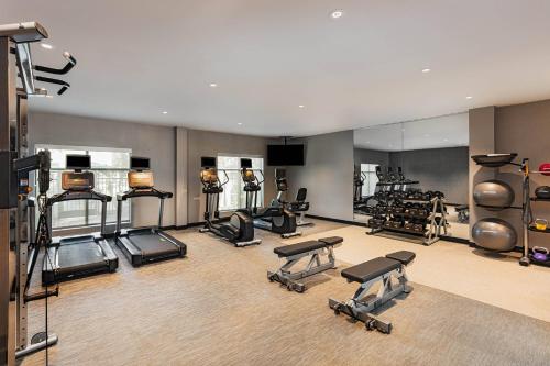 Courtyard by Marriott Anaheim Resort/Convention Center - image 9