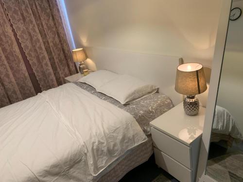 Comfortable Private Rooms in a Modern Apartment Comfortable Private Rooms in a Modern Apartment