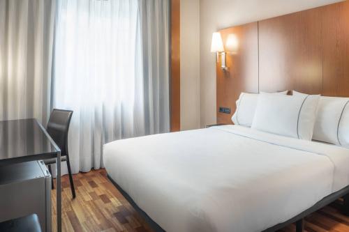 AC Hotel Ponferrada - image 12