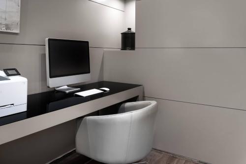 AC Hotel Ponferrada - image 3