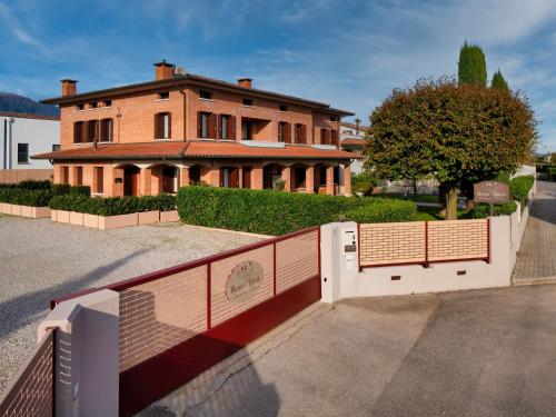 Borgo Tabari Locazione Turistica 1