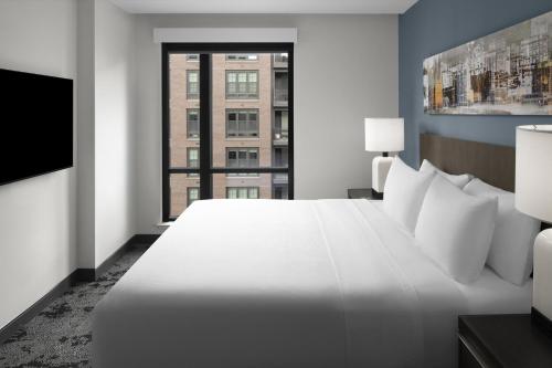 2 bedrooms, 3 beds