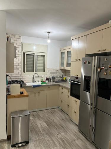 סאבלט בגבעה in Givat Yoav
