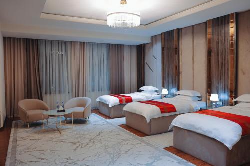 3 twin beds