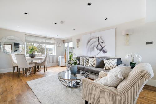 LONDONERS - The London Residence - image 3