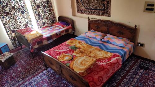 Shaheen Luxuries Shaheen Luxuries