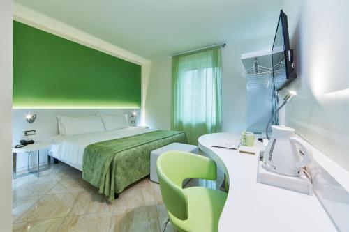 1 queen bed