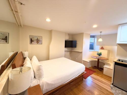 The Copley House - image 3