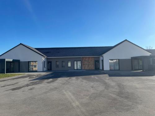 Logis Hôtel La Vraine Room Type - Apartment - Ground Floor