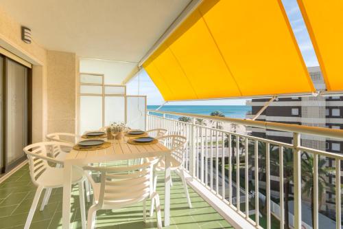 Apartment with Sea View image 3