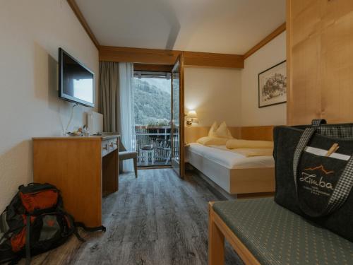 Hotel Zimba in สครุนส์