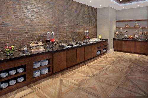 Hilton Nashville Airport - image 2