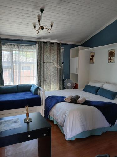 Stay at Gabby's- no loadshedding
