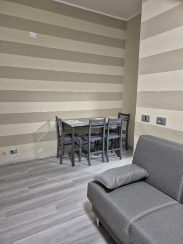 Mia Monza Living 5