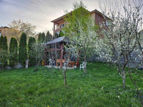 Grand AC Residence with Garden & Parking Grand AC Residence with Garden & Parking