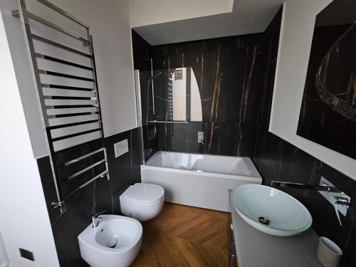 Caterina de' Medici luxury attic with terrace and parking, Florence (photo 3)