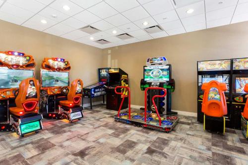 Cozy 5Bd Pool & Resort Amenities 8875