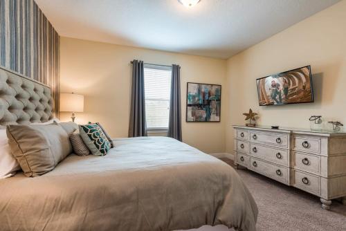 Encore Resort Reunion 8 Bd Sleeps 17 w Pool & Spa Close to Disney 461 - image 12