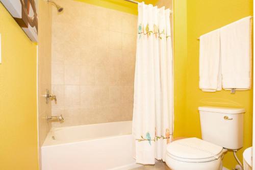 Marvelous 4 Bedroom w/ Pool @ Festival Resort 197 - image 8