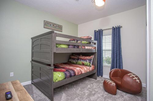 Marvelous 5 Bedroom w/ Pool Close to Disney 4811 in Kissimmee, USA