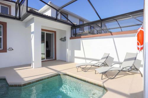 Marvelous 5 Bedroom w/ Pool Close to Disney 4811 - main image