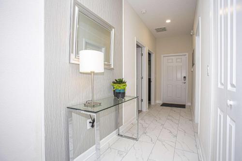 Marvelous 5 Bedroom w/ Pool Close to Disney 4811 in Kissimmee, USA