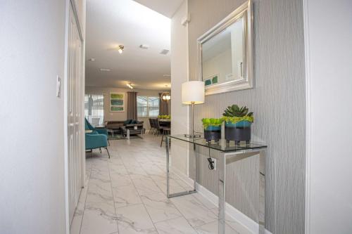 Marvelous 5 Bedroom w/ Pool Close to Disney 4811 - image 11