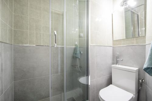 Gama Great Location & Famili Apartment 120m 2-12 people, Varšava (fotografie 9)