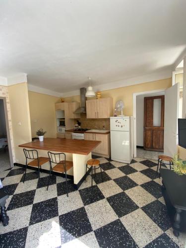 La Maréchale et ses 4 appartements à la location (La Marechale et ses 4 appartements a la location) in 奧爾尼亞克拉旺