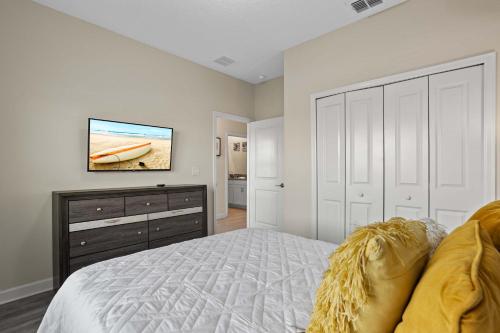Stunning 5 Bd w/ Pool Close to Disney @ Champions Gate 1012 thumb 4