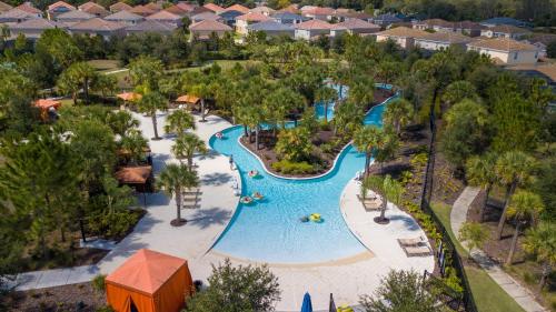 Marvelous 7 Bd w/ Pool Close to Disney @ Solterra 6086 in Davenport, USA