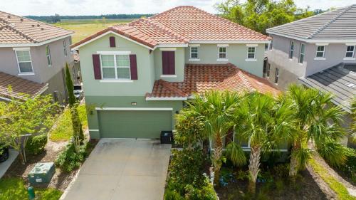 Marvelous 7 Bd w/ Pool Close to Disney @ Solterra 6086 in Davenport, USA