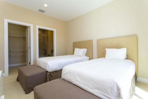 Gorgeous 4 Bd Close to Disney @ Magic Village 3114 - image 13