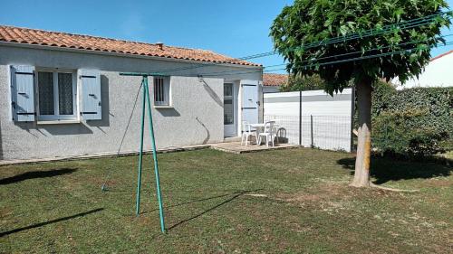 陽台/露台, Maison proche de la plage in 拉布雷萊班