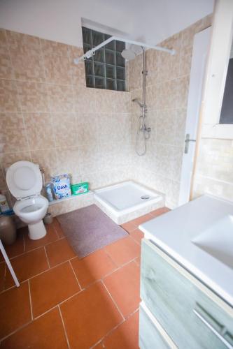 Loukoutou Rental F3, Bottom of Villa