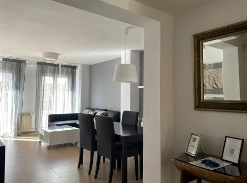 Two-Bedroom Apartment with Balcony image 9