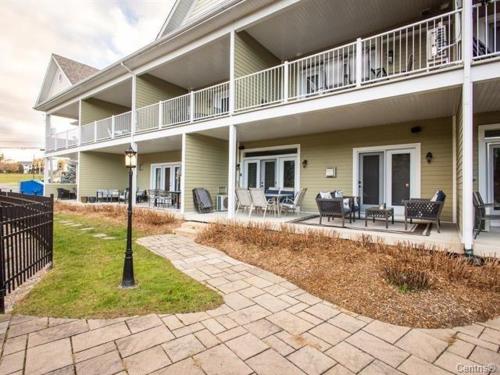 Condo-hôtel Le Champlain - Condo103 Bromont (Condo-hotel Le Champlain - Condo103 Bromont) in برومون - كيبك