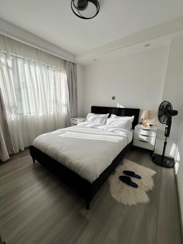 Fancy Luxury Homes in Woodley