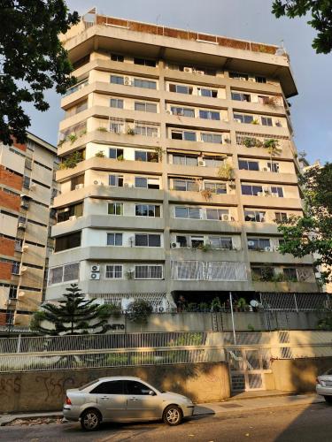 El Bosque-Chacao Apt con Terraza