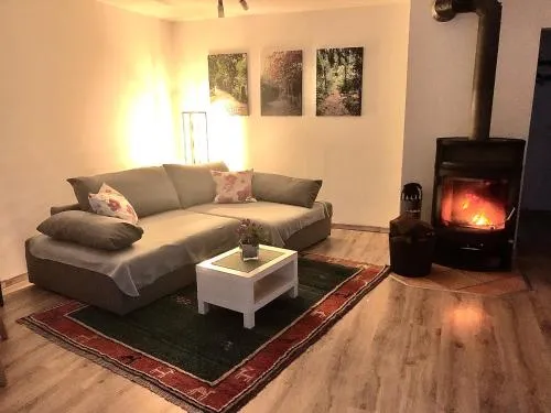 Ferienwohnung in ruhigem Viertel in Rhodt unter Rietburg, Deutschland