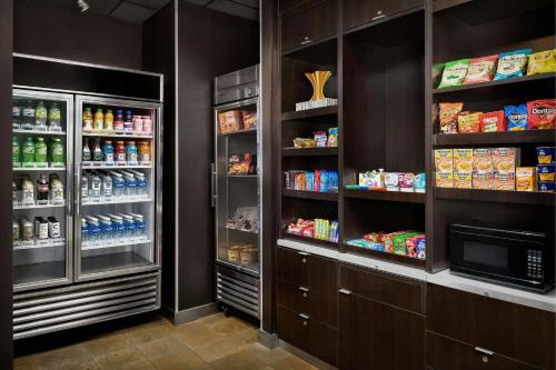 Courtyard by Marriott Muncie at Horizon Convention Center - image 9