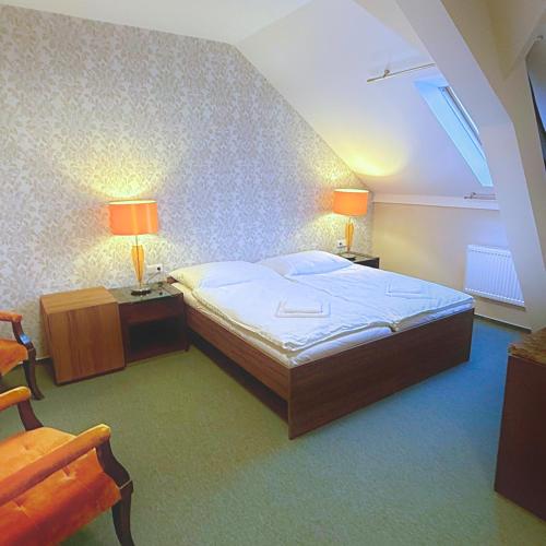 2 twin beds
