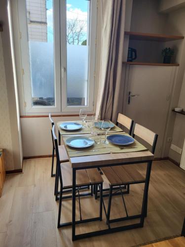 Les Glycines, T2 near downtown in 푸아티에