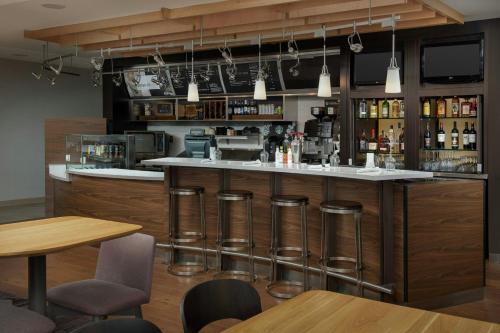 Courtyard by Marriott Dayton Beavercreek - image 11