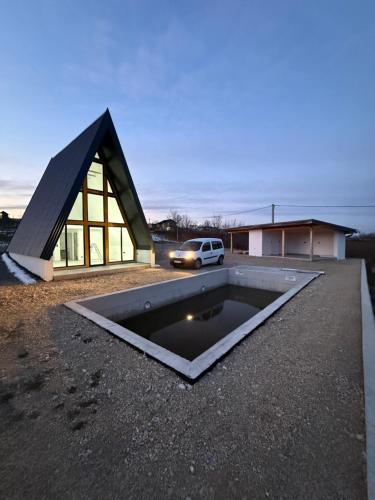 Vikendica sa bazenom HUZUR in Ostrožac