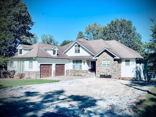 The Den at Fox Hollow - Private Pool The Den at Fox Hollow - Private Pool