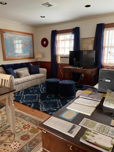 White hollow farm - image 11
